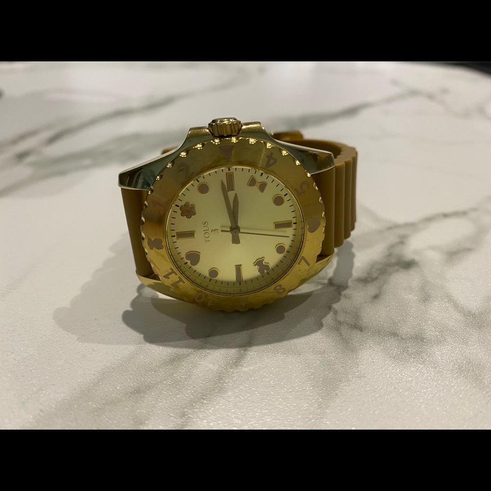 Watch - Picture 2 of 3